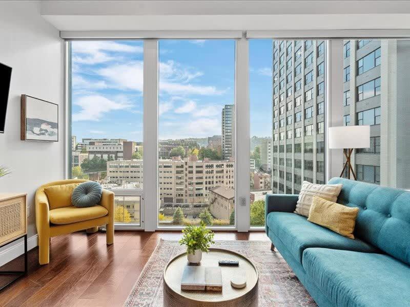 Cozysuites Roomy 1Br, Ppg Paints Arena, Pitts ピッツバーグ エクステリア 写真