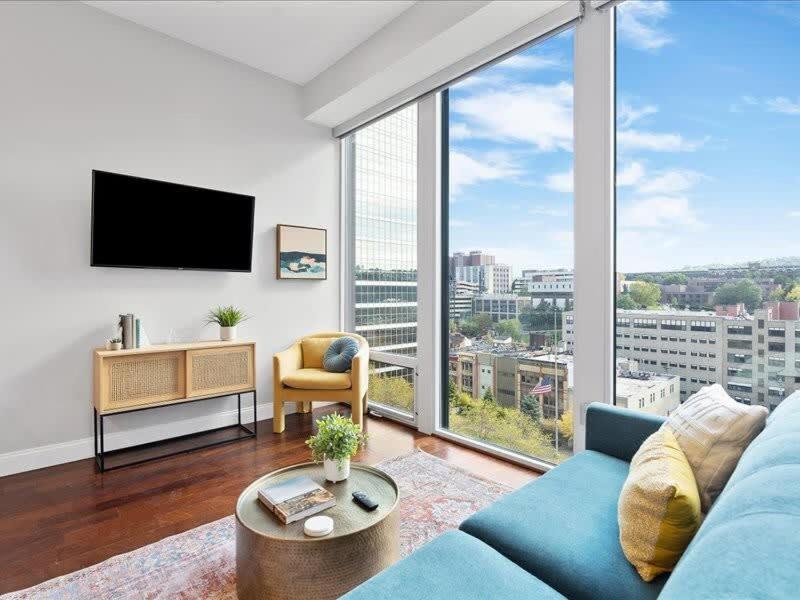 Cozysuites Roomy 1Br, Ppg Paints Arena, Pitts ピッツバーグ エクステリア 写真