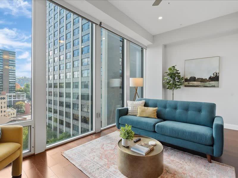Cozysuites Roomy 1Br, Ppg Paints Arena, Pitts ピッツバーグ エクステリア 写真