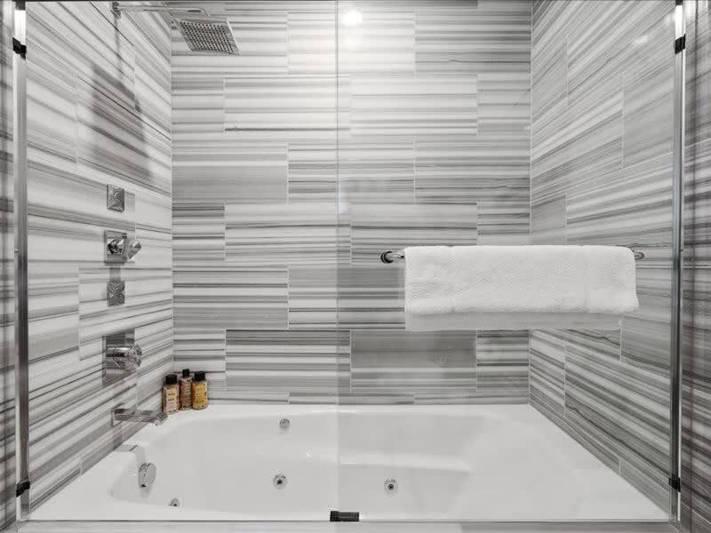 Cozysuites Roomy 1Br, Ppg Paints Arena, Pitts ピッツバーグ エクステリア 写真